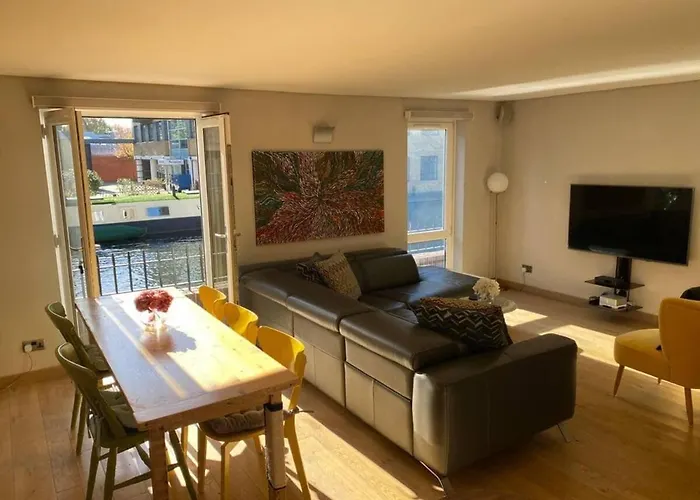 Modern Flat On Regent\'S Canal